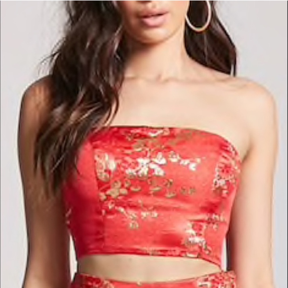 LIKE NEW WORN ONCE Forever 21 Red Floral Strapless Crop Top, M